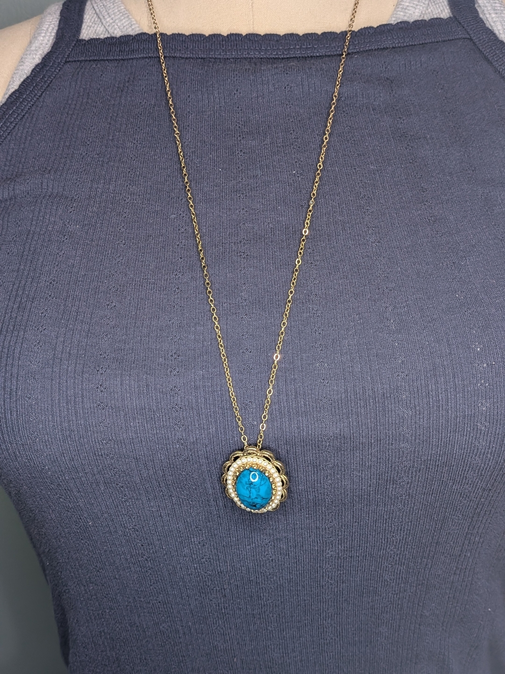 Vintage Gold Tone Faux Turquoise Pearl Frame Oval Medallion Pendant Necklace